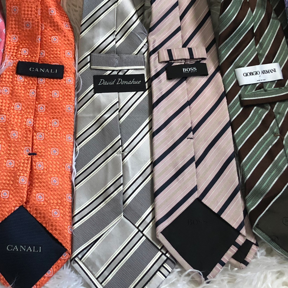 8 High End Ties.Canali, Ferragamo, Armani 8$ Each!